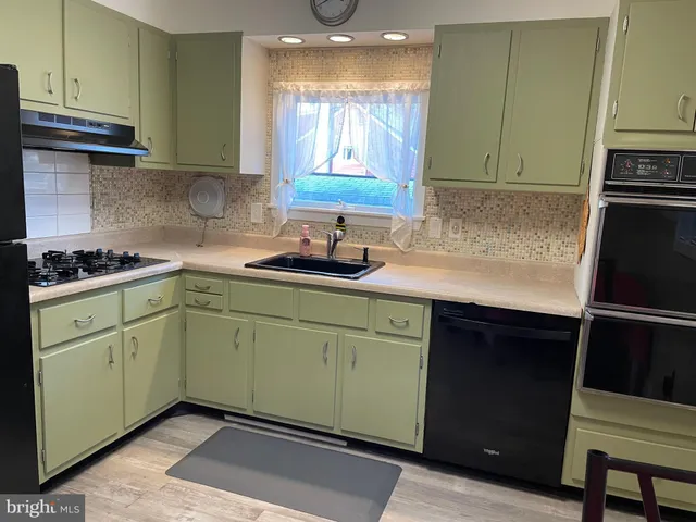 $499,000 | 2400 Edge Hill Road, Willow Grove, PA 19090