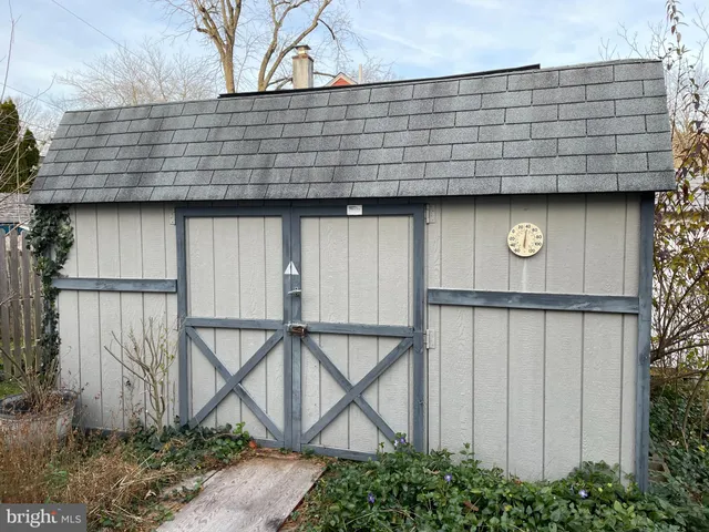 a view of outdoor space