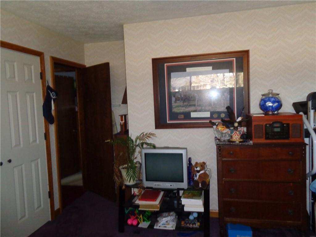 20 North Foster Road Jackson Center, PA 16133 - Photo 15 of 25