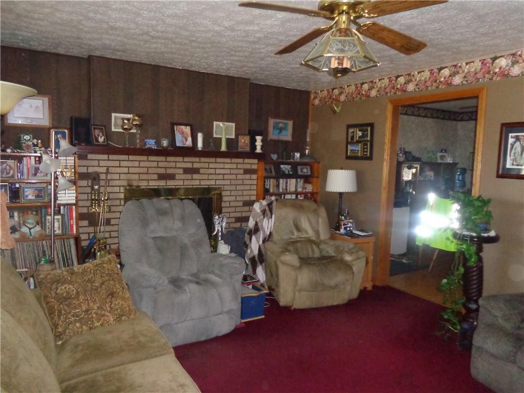 20 North Foster Road Jackson Center, PA 16133 - Photo 3 of 25