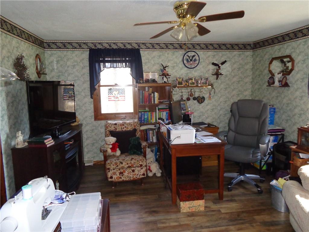 20 North Foster Road Jackson Center, PA 16133 - Photo 9 of 25