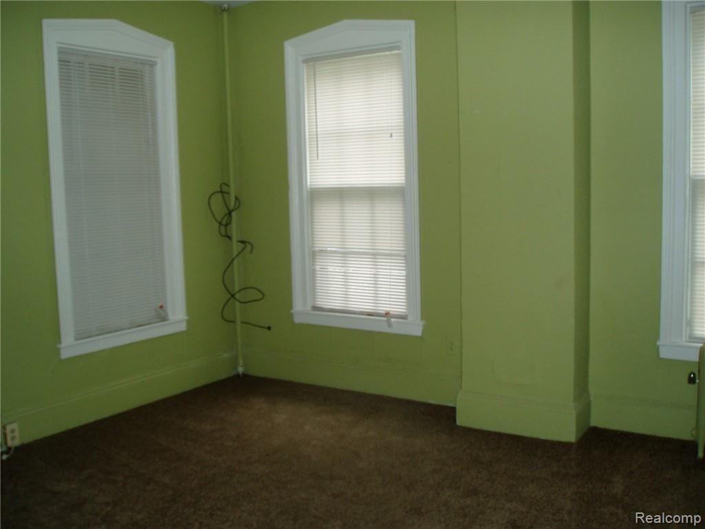 617 Spring Street Ann Arbor, MI 48103 - Photo 7 of 22 Family room 2.jpg