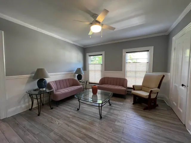 $2,100 | 9 Salem Street, Unit A, Exeter, NH 03833