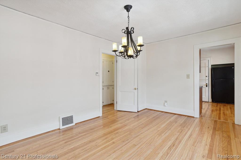 949 Nottingham Road Grosse Pointe Park, MI 48230 - Photo 28 of 56