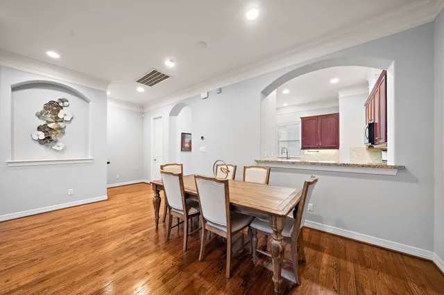 $429,000 | 3929 Floyd Street, Houston, TX 77007