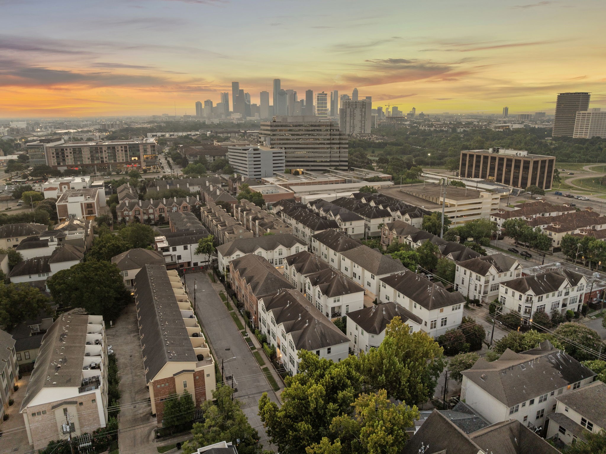 3929 Floyd Street Houston, TX 77007 - Photo 36 of 42 Exceptional convenience combines with a low-maintenance lifestyle in this vibrant community.