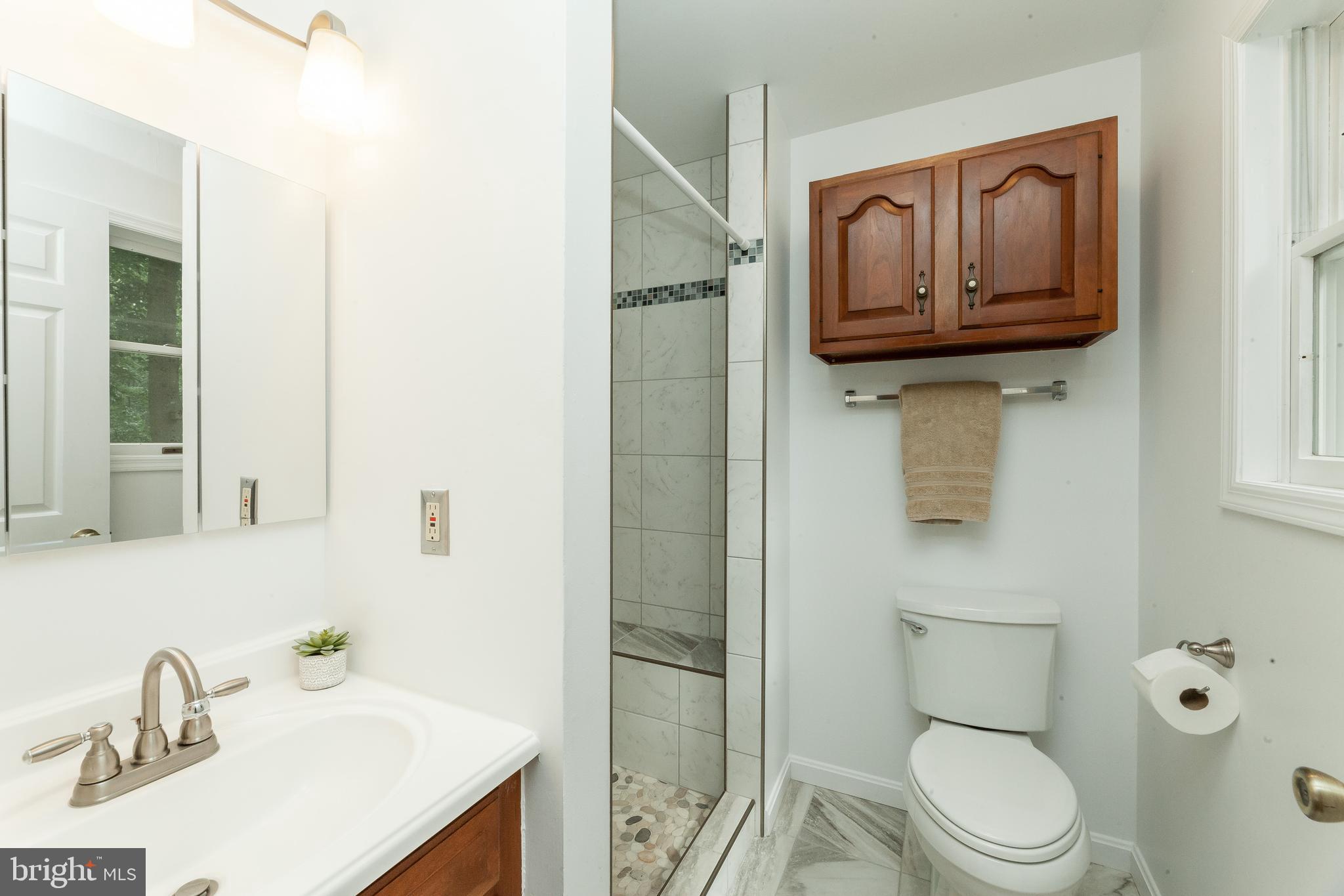 43355 Medleys Neck Road Leonardtown, MD 20650 - Photo 19 of 47 Bedroom 3 Bathroom