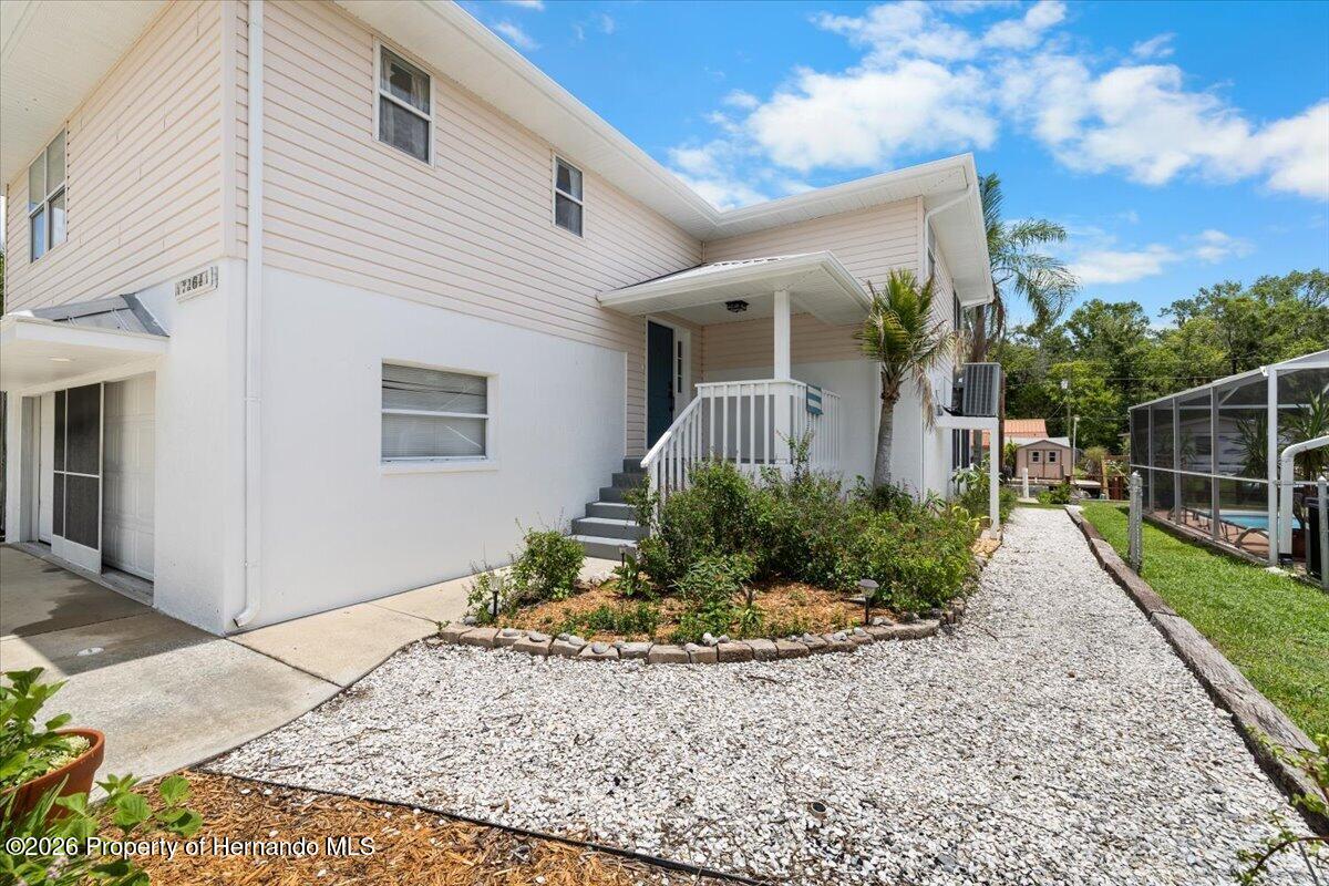 7264 Aberdeen Court Weeki Wachee, FL 34607 - Photo 3 of 56