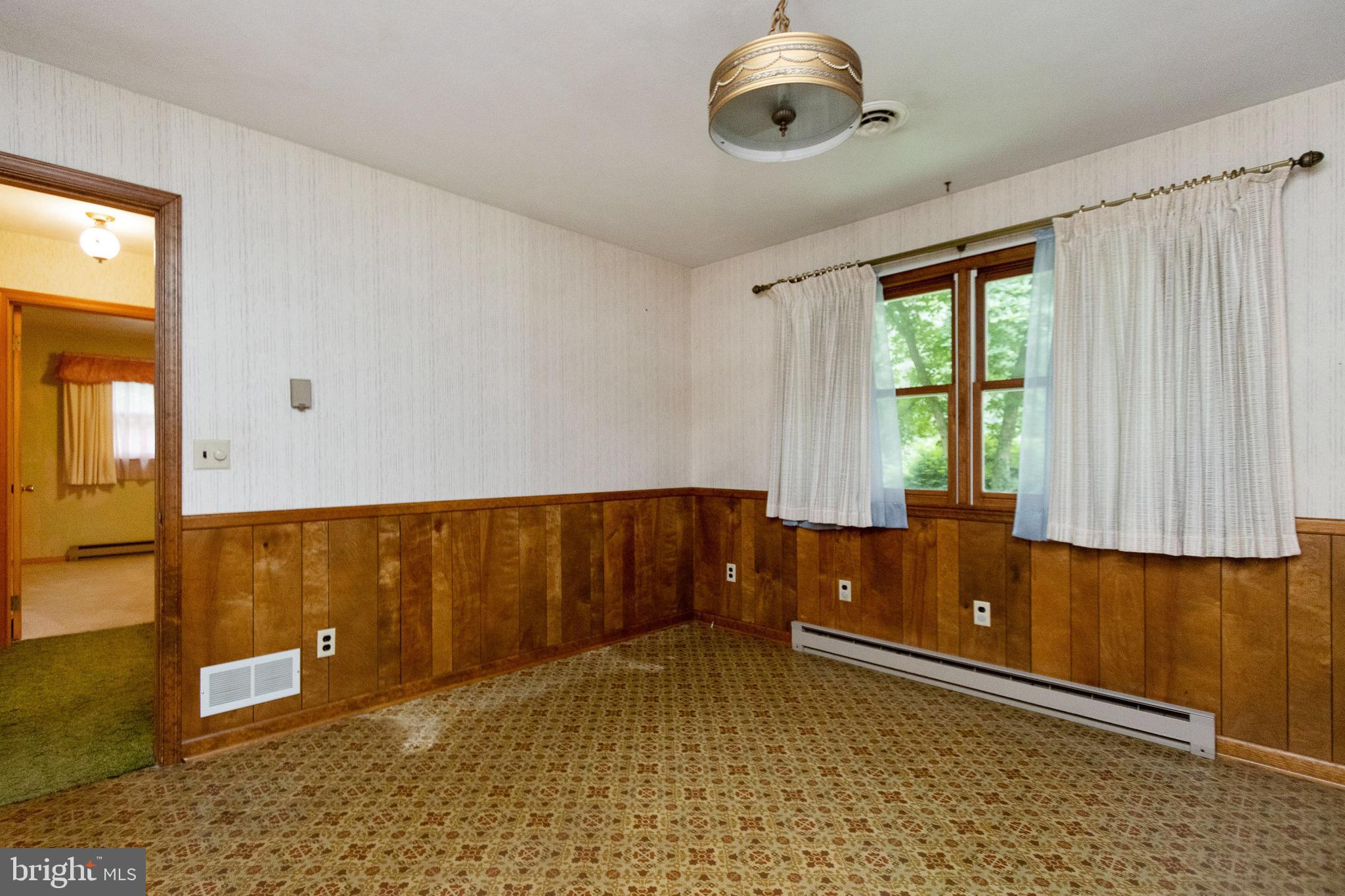2621 Coon Club Road Westminster, MD 21157 - Photo 10 of 55 Dining area