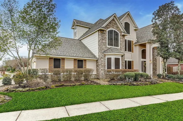 $475,000 | 3211 Wilshire Lane, Baytown, TX 77521