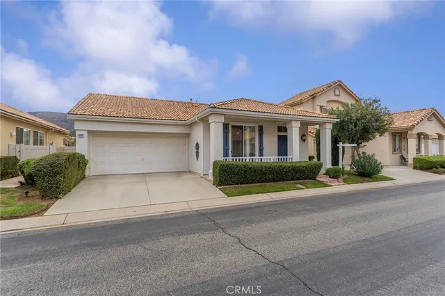 front view of house with a yard