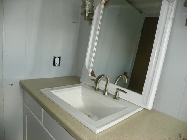 $1,195 | 20 Woodland Drive, Waterford, CT 06385