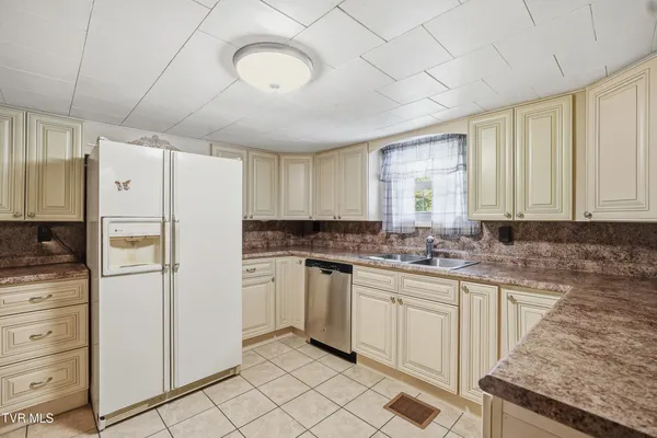 $125,000 | 613 Turkey Branch, Clinchco, VA 24226