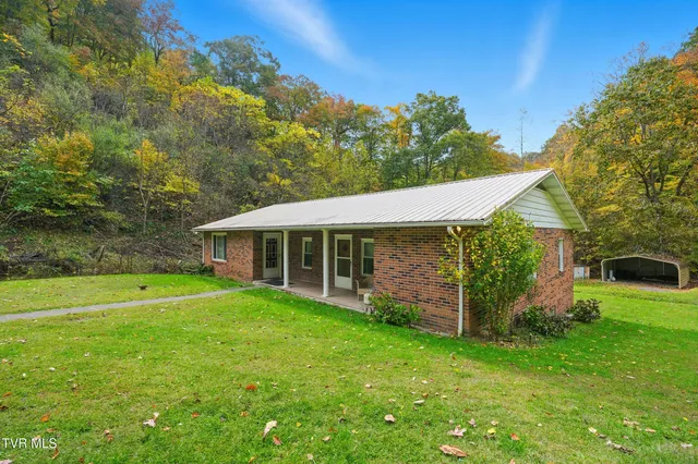 $125,000 | 613 Turkey Branch, Clinchco, VA 24226