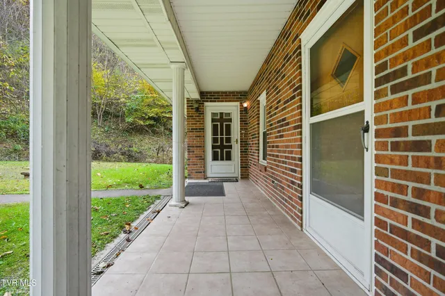 $125,000 | 613 Turkey Branch, Clinchco, VA 24226