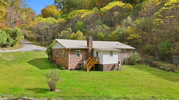 $125,000 | 613 Turkey Branch, Clinchco, VA 24226