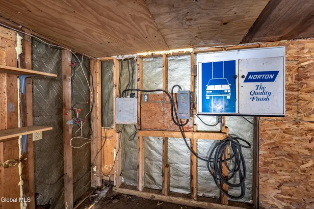 $345,000 | 9 Conans Run, Milton, NY 12020