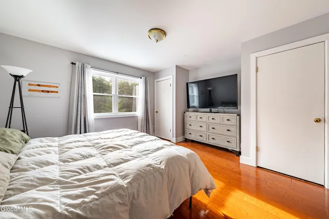 $345,000 | 9 Conans Run, Milton, NY 12020