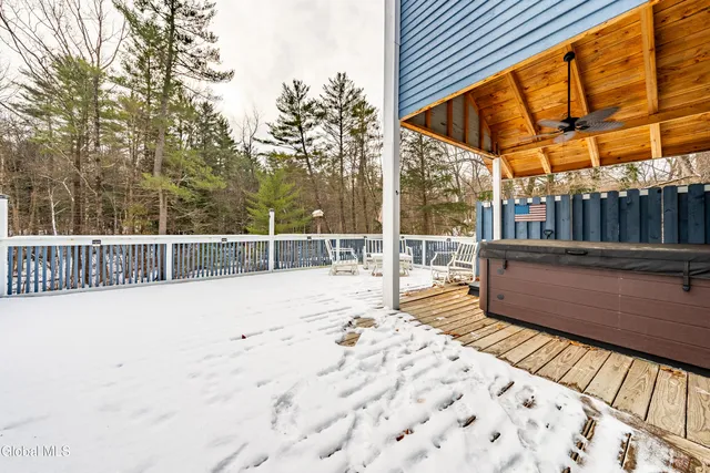 $345,000 | 9 Conans Run, Milton, NY 12020