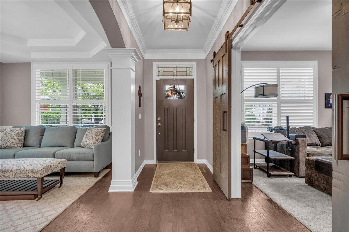 303 Terry Avenue Rochester, MI 48307 - Photo 3 of 45 06-9-DSC03626