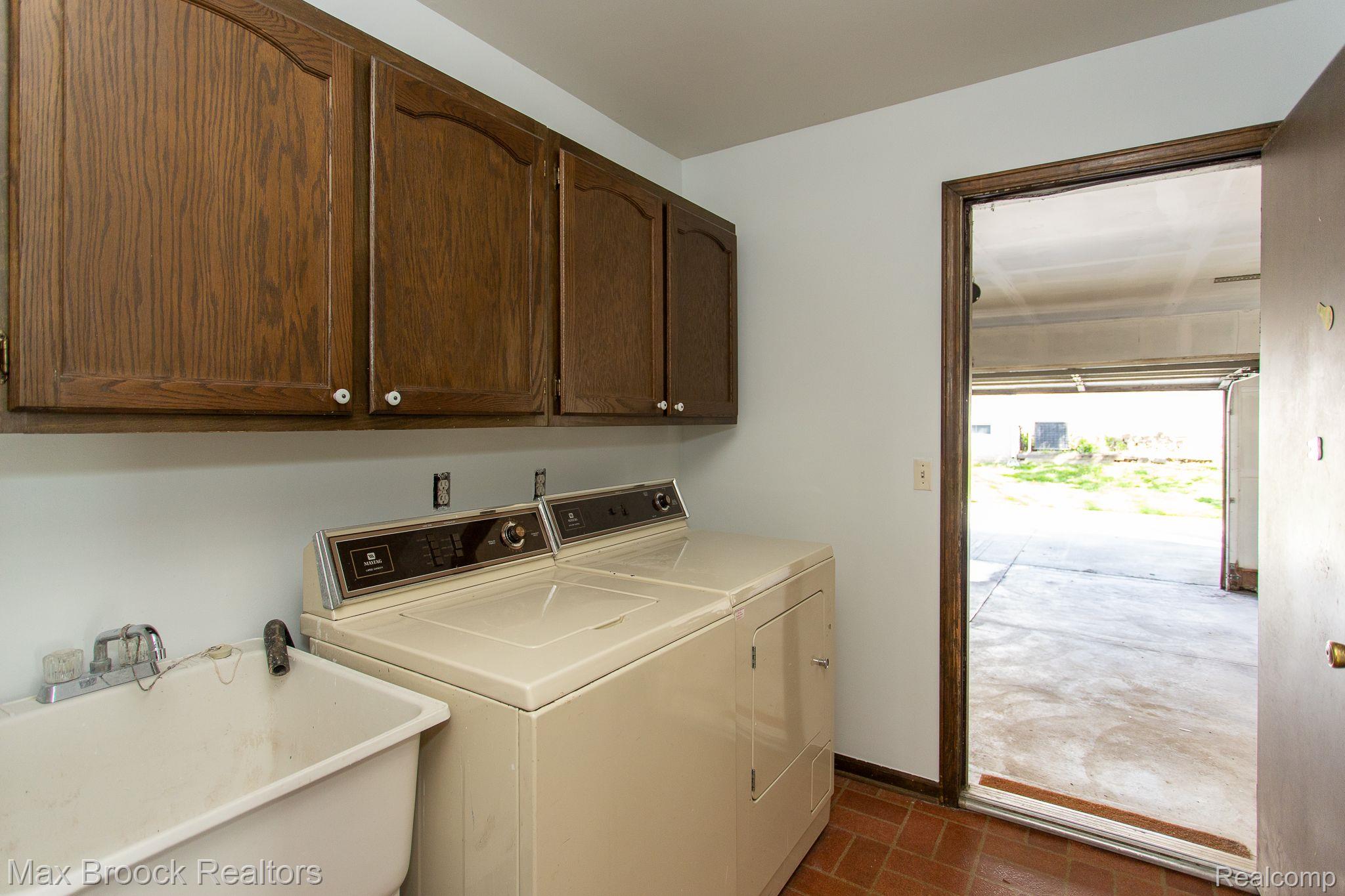 1772 North Kilburn Road Rochester, MI 48306 - Photo 23 of 49 Gallery Image 23