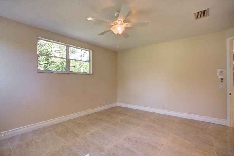 1311 Northwest 2nd Circle Boca Raton, FL 33432 - Photo 12 of 24 Master_Bedroom