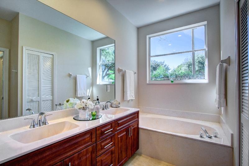 1311 Northwest 2nd Circle Boca Raton, FL 33432 - Photo 14 of 24 Master_Bathroom