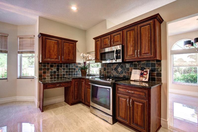 1311 Northwest 2nd Circle Boca Raton, FL 33432 - Photo 9 of 24 Kitchen_2