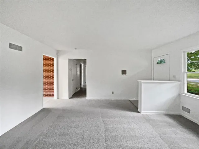 $239,000 | 2011 North 49 Terrace, Kansas City, KS 66104