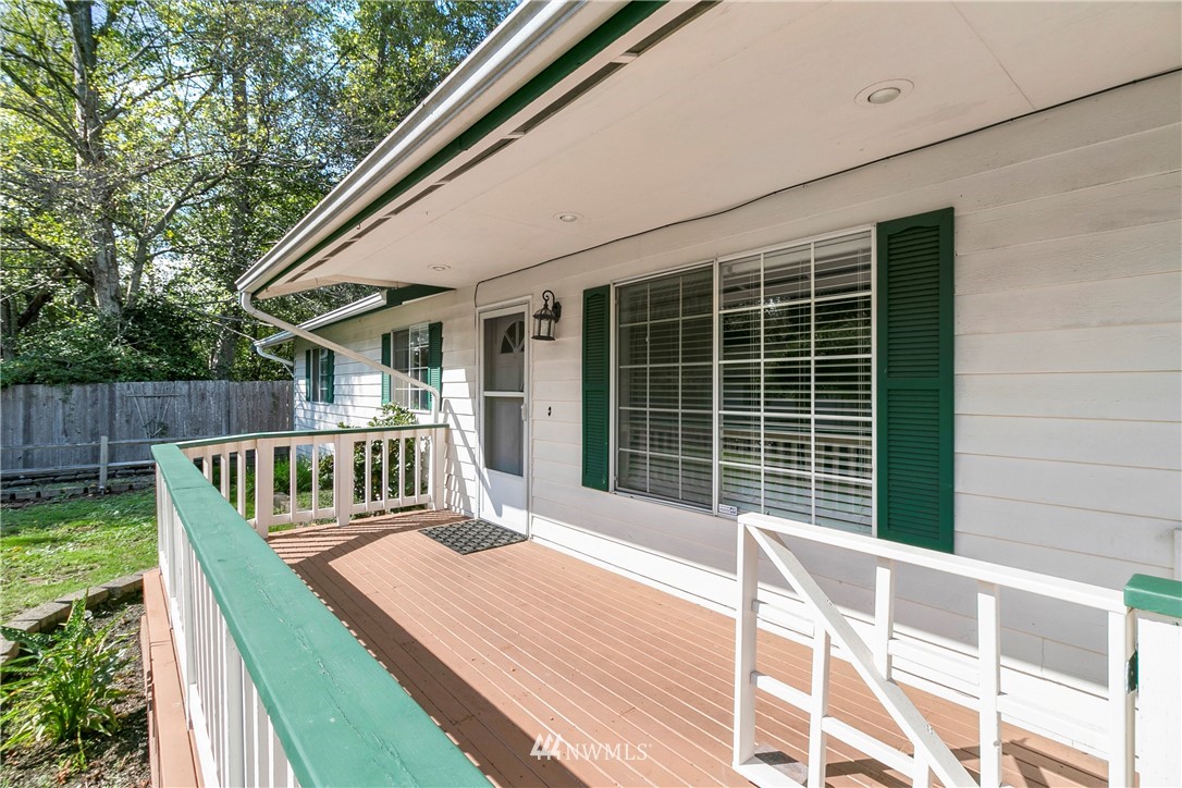 10030 Montana Road Everett, WA 98204 - Photo 2 of 22 Gallery Image 2
