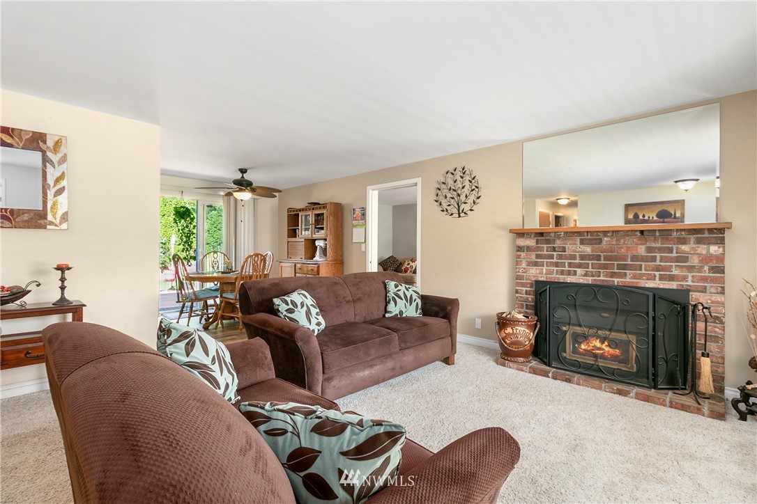 10030 Montana Road Everett, WA 98204 - Photo 4 of 22 Gallery Image 4