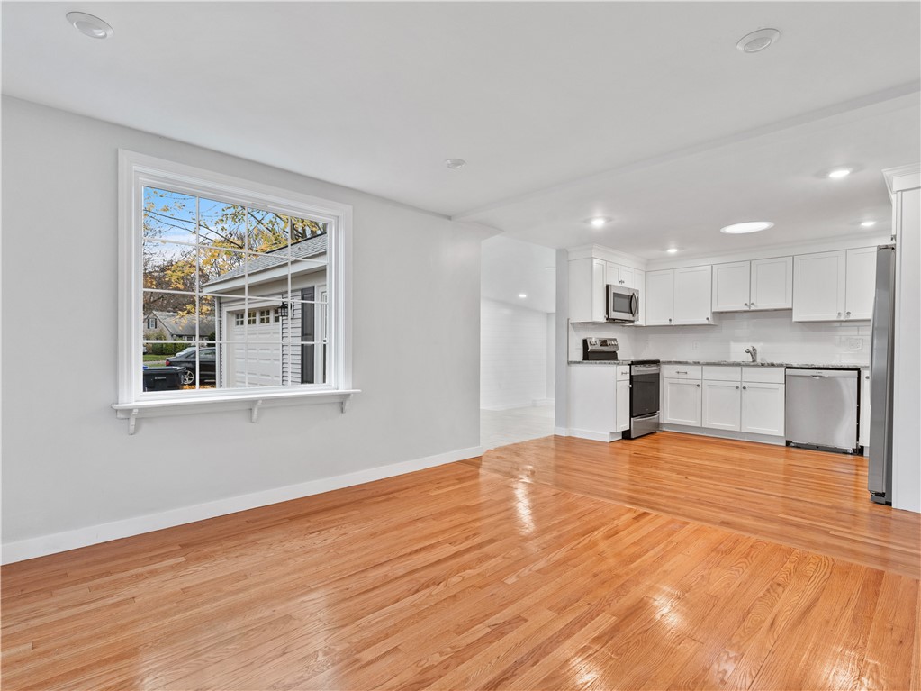 81 Algonquin Road East Providence, RI 02916 - Photo 11 of 29 Gallery Image 11