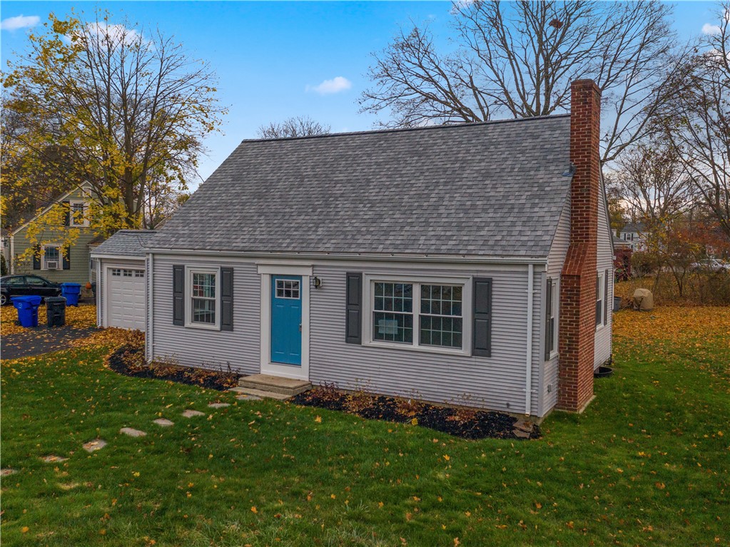 81 Algonquin Road East Providence, RI 02916 - Photo 4 of 29 Gallery Image 4