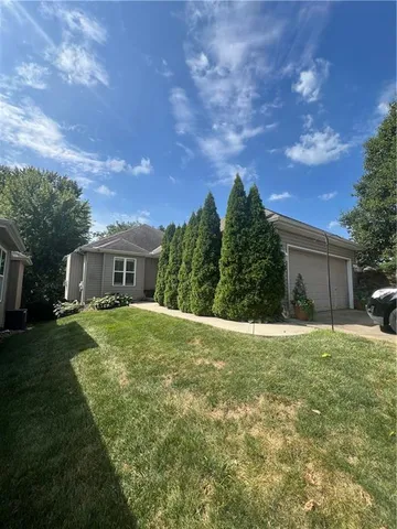 $275,000 | 101 Heatherton Court, Gladstone, MO 64118