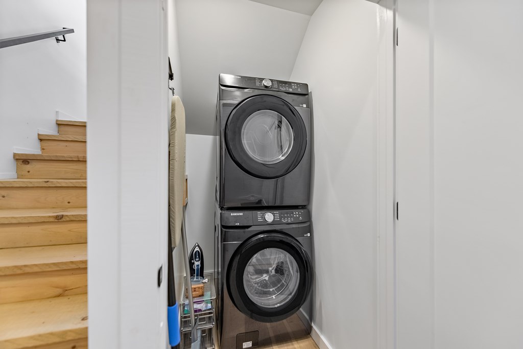 880 Little Bushy Head Road Blue Ridge, GA 30513 - Photo 40 of 51 a utility room with dryer and washer