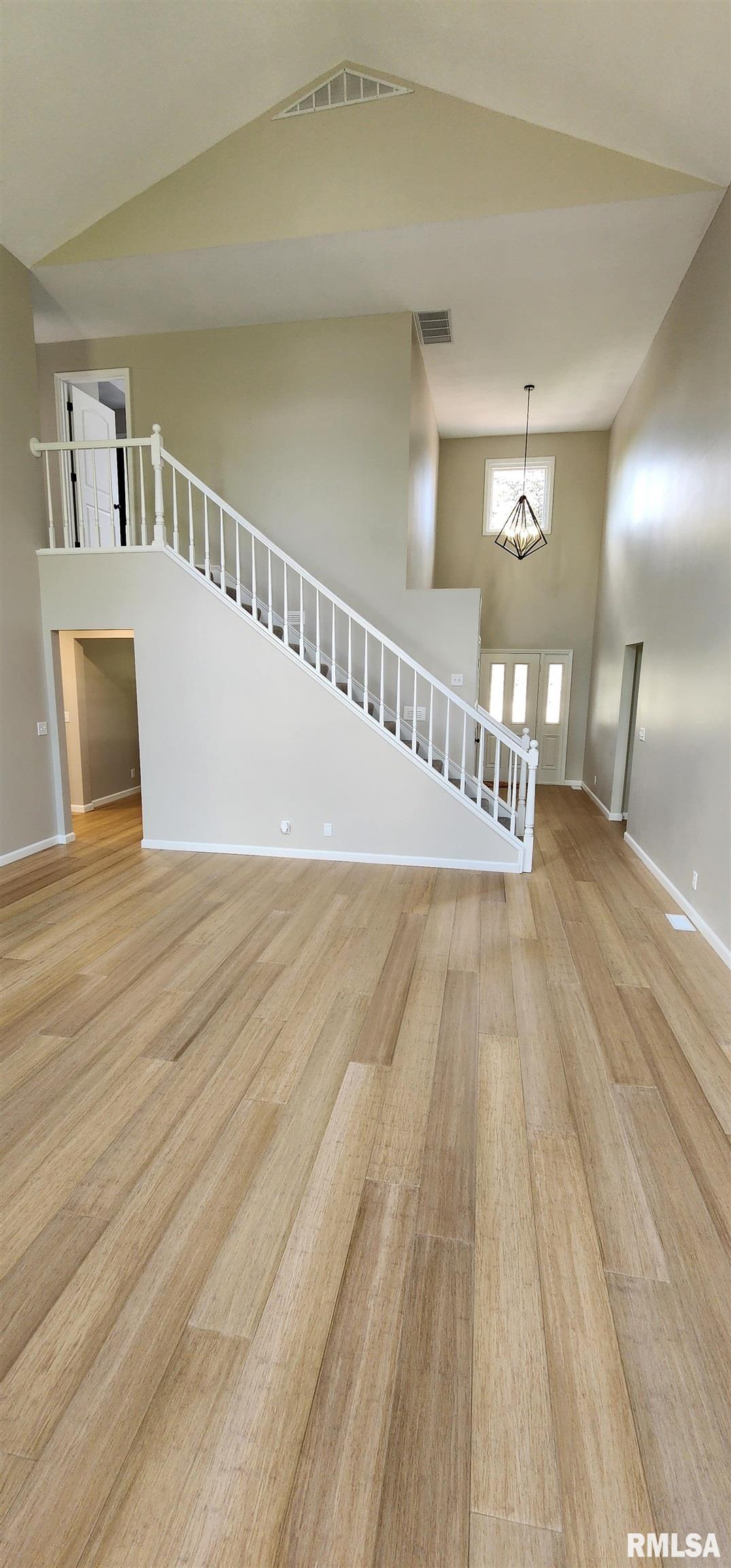 1120 Bridle Path Lane Springfield, IL 62712 - Photo 5 of 50