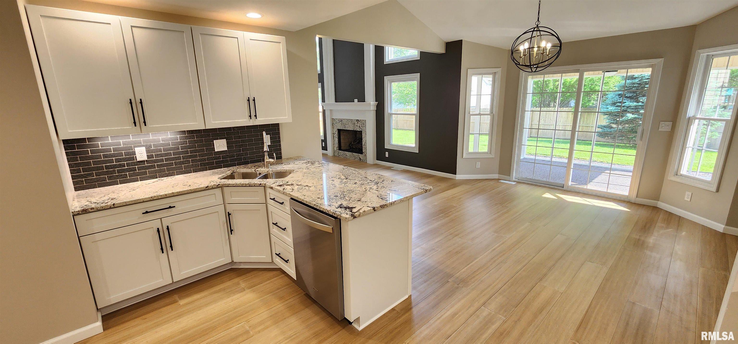 1120 Bridle Path Lane Springfield, IL 62712 - Photo 7 of 50