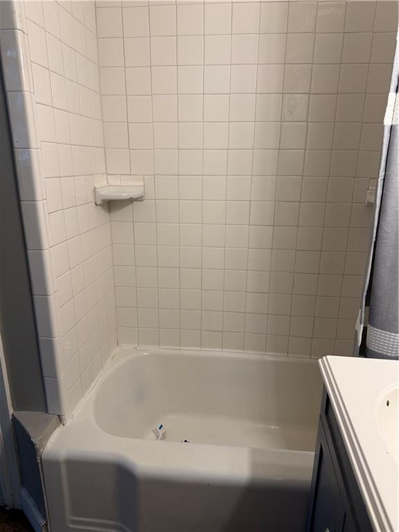 216 Center Street Slippery Rock, PA 16057 - Photo 27 of 34 Full bath on upper level includes a bathtub