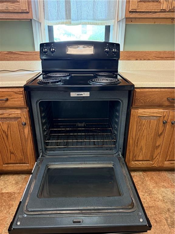 216 Center Street Slippery Rock, PA 16057 - Photo 9 of 34 Newer stove in good condition