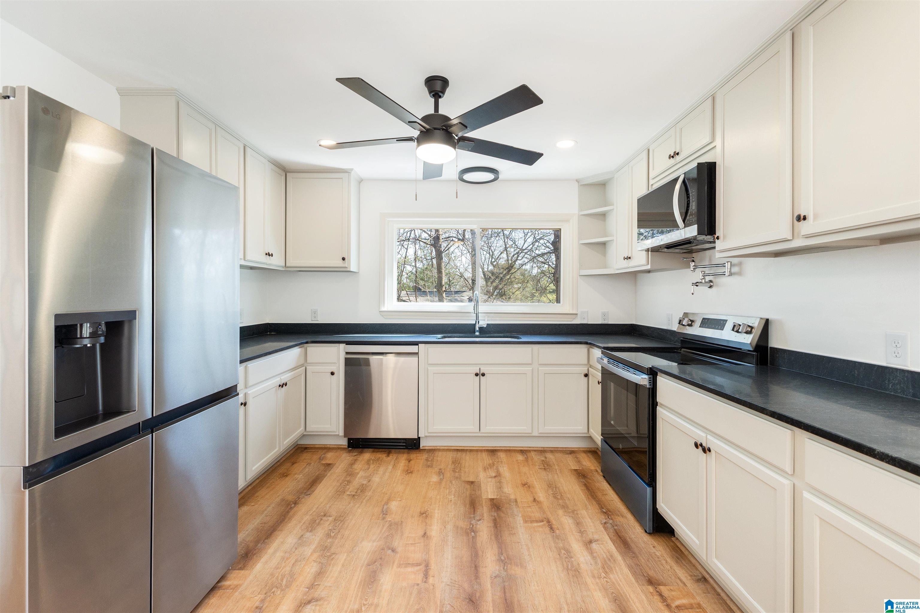 1320 Southhall Road Birmingham, AL 35213 - Photo 11 of 32