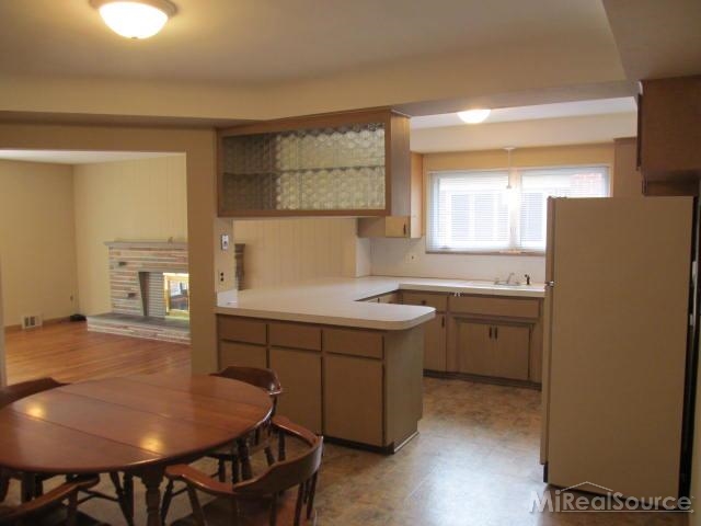 11442 Racine Road Warren, MI 48093 - Photo 5 of 10 31201473-4.JPG