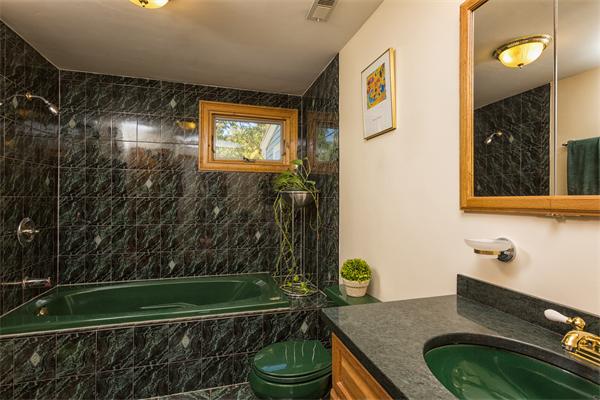 11 Ingleside Road Lexington, MA 02420 - Photo 12 of 19 Gallery Image 12