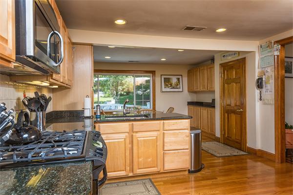 11 Ingleside Road Lexington, MA 02420 - Photo 7 of 19 Gallery Image 7