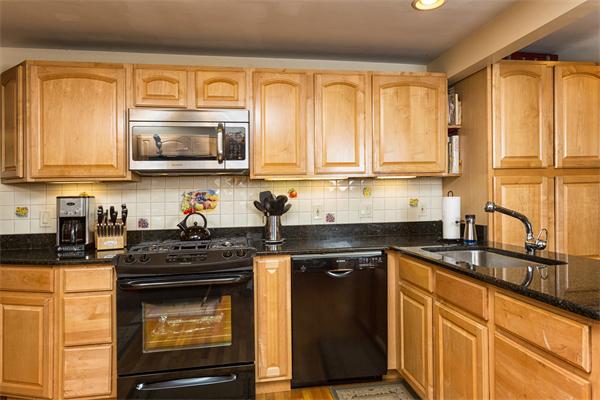 11 Ingleside Road Lexington, MA 02420 - Photo 8 of 19 Gallery Image 8