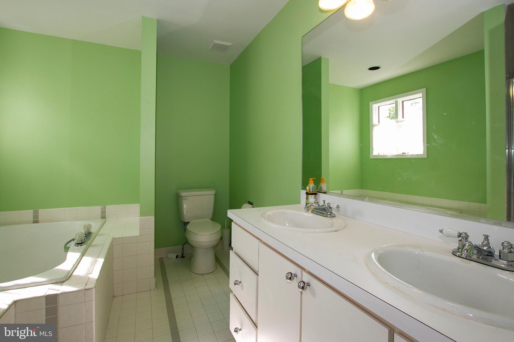 2208 Rogene Drive Baltimore, MD 21209 - Photo 7 of 42