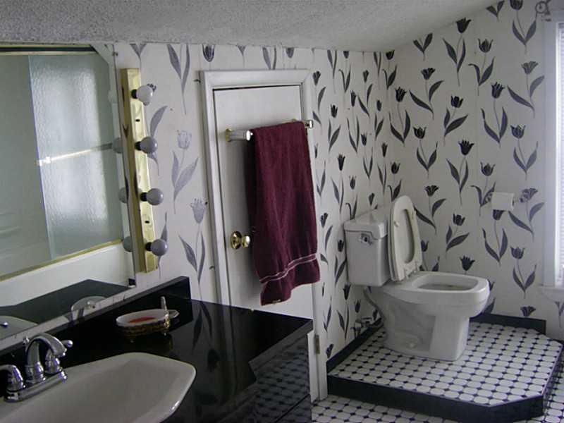 1011 Burchfield Road Allison Park, PA 15101 - Photo 14 of 22 Full Bath.