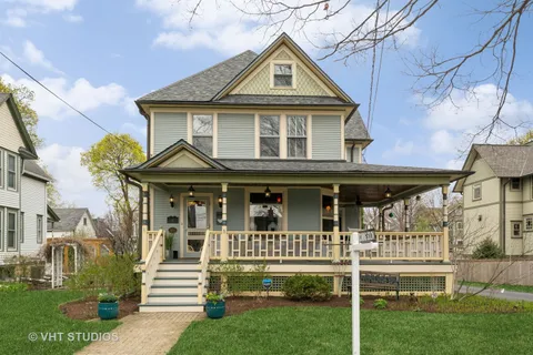 $675,000 | 321 East Union Avenue, Wheaton, IL 60187