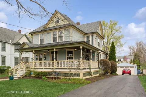 $675,000 | 321 East Union Avenue, Wheaton, IL 60187