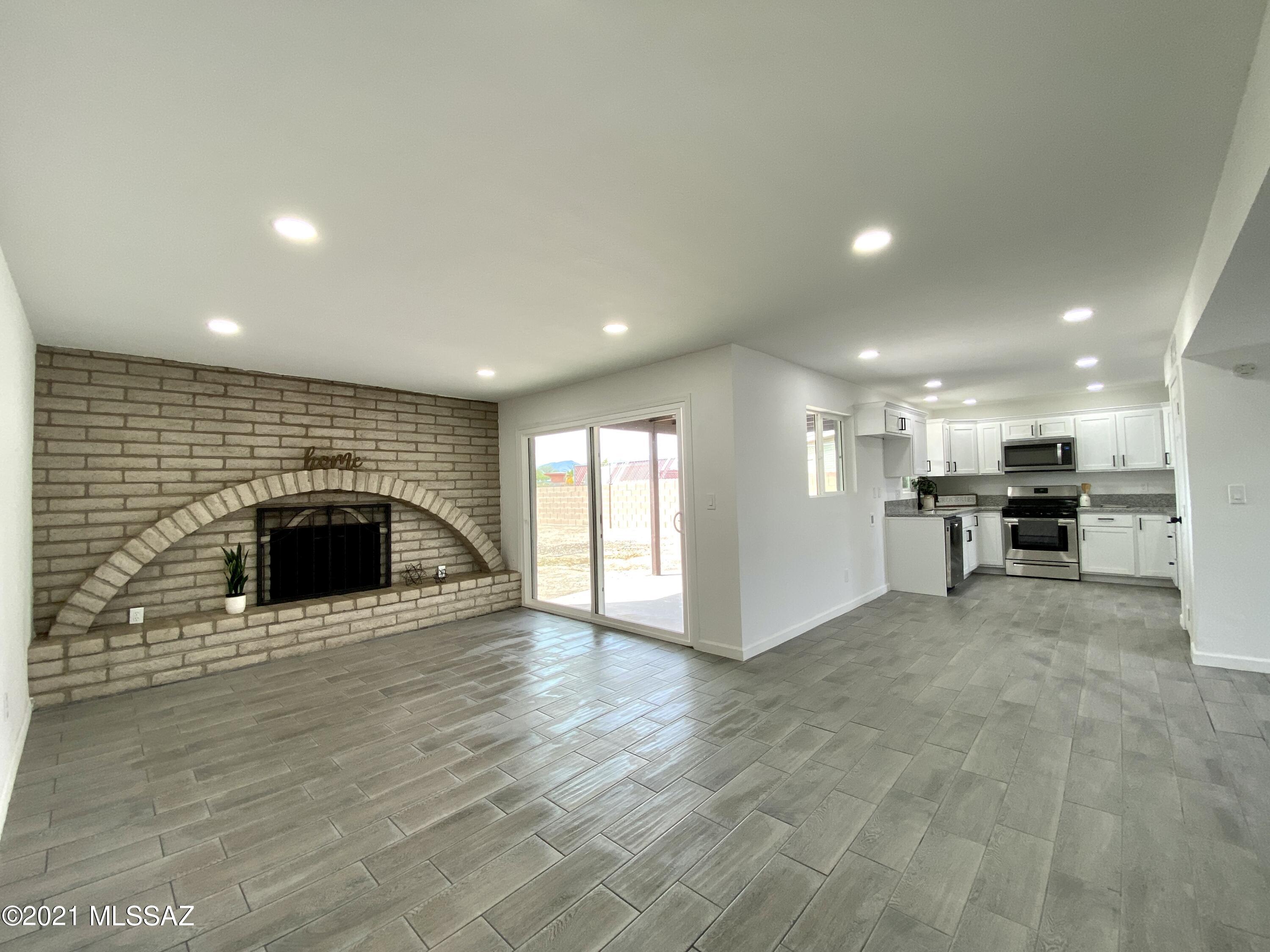 9341 East Stella Road Tucson, AZ 85730 - Photo 1 of 36 Gallery Image 1