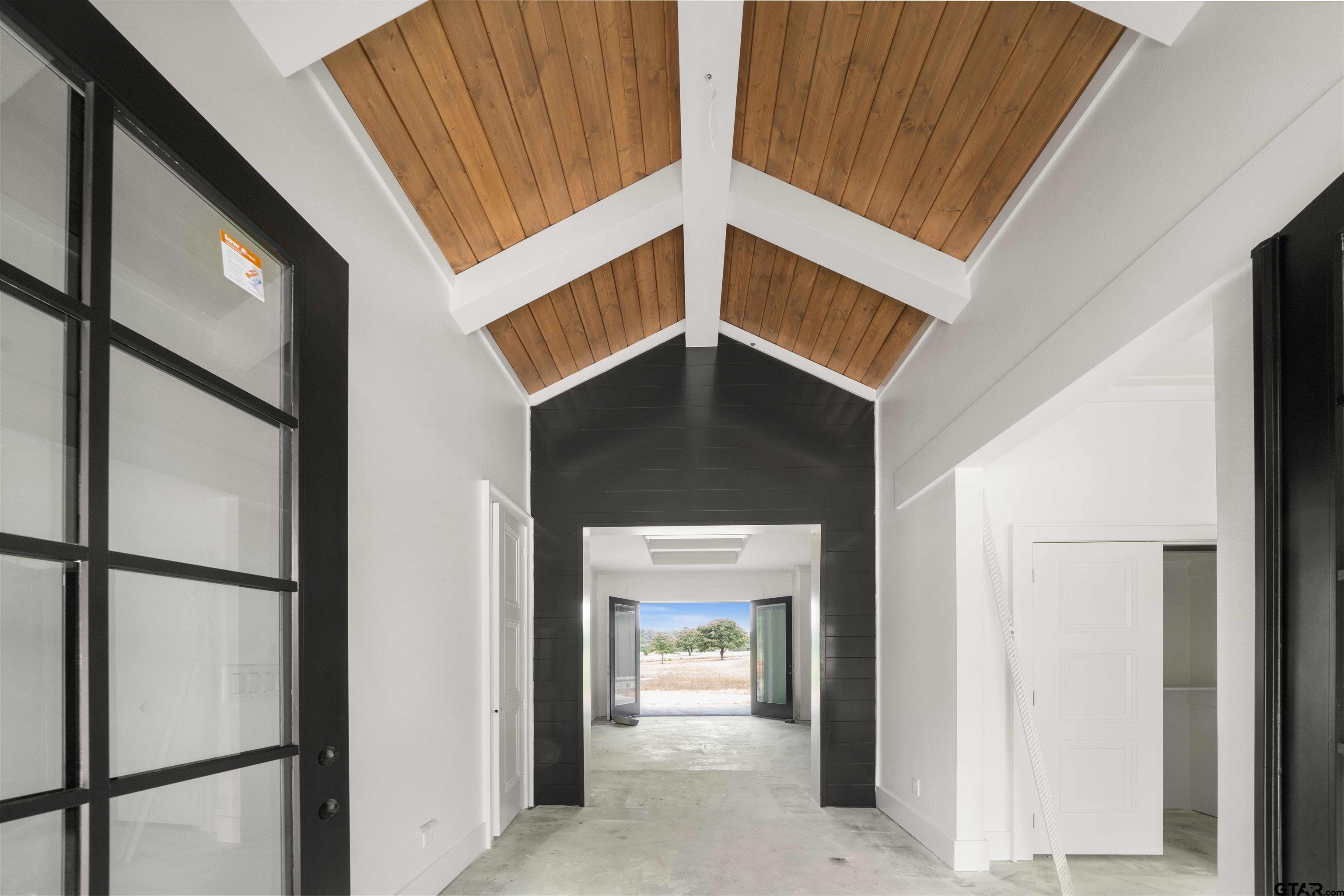 15050 7 League Road Tyler, TX 75703 - Photo 4 of 35 a view of an entryway